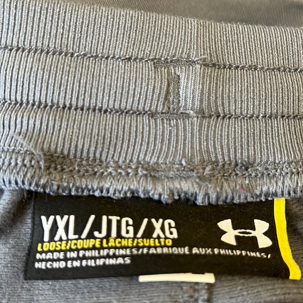 Youth XL Under Armour loose joggers